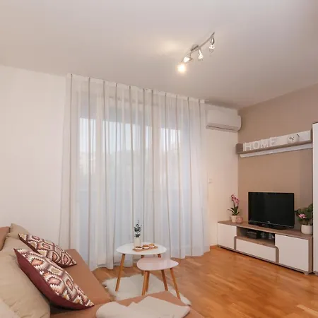 Apartment Miki