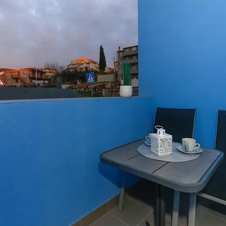 Miki Apartment
